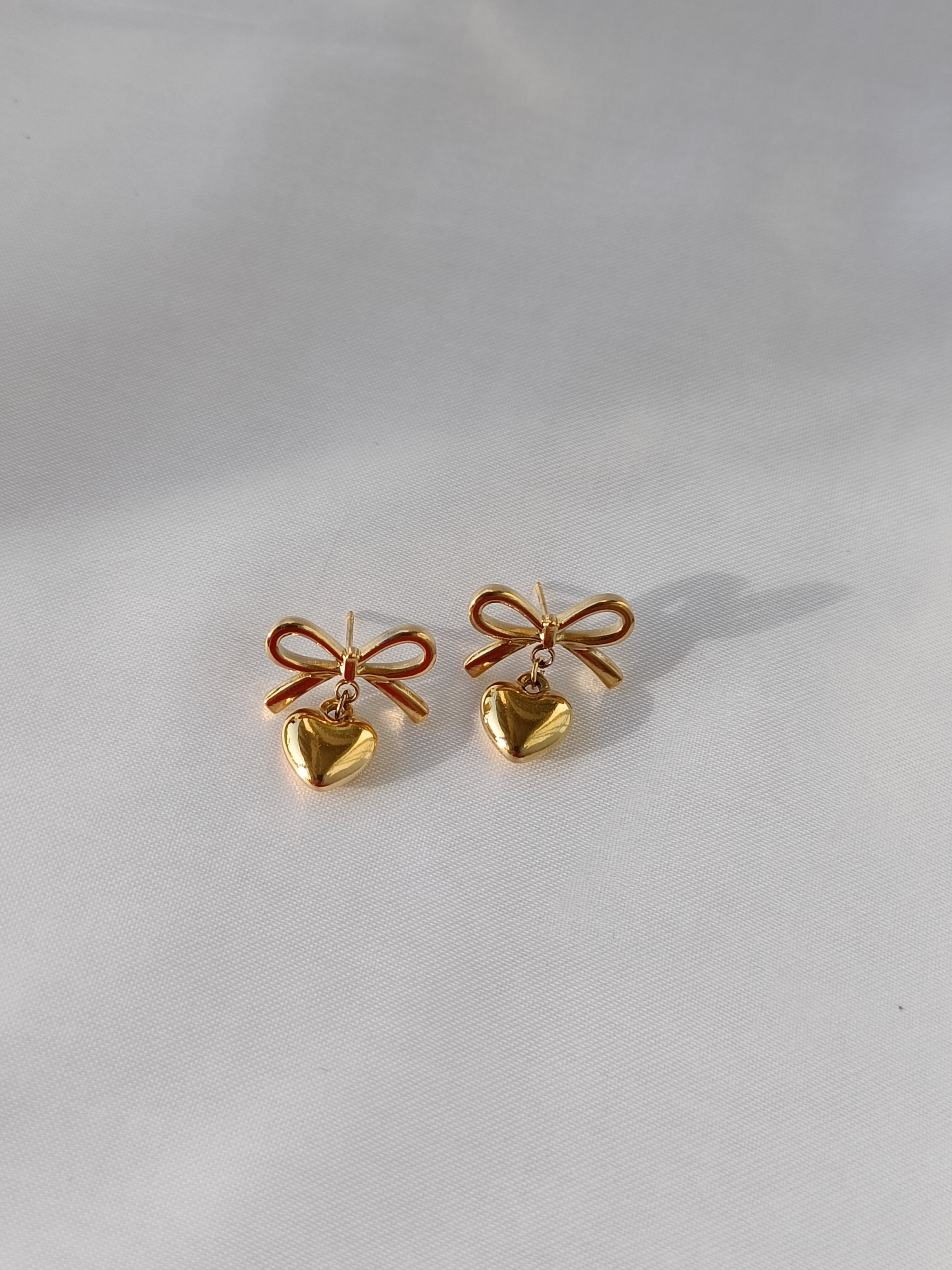 GOLDEN GIFT of HEART ANTI TARNISH EARRING
