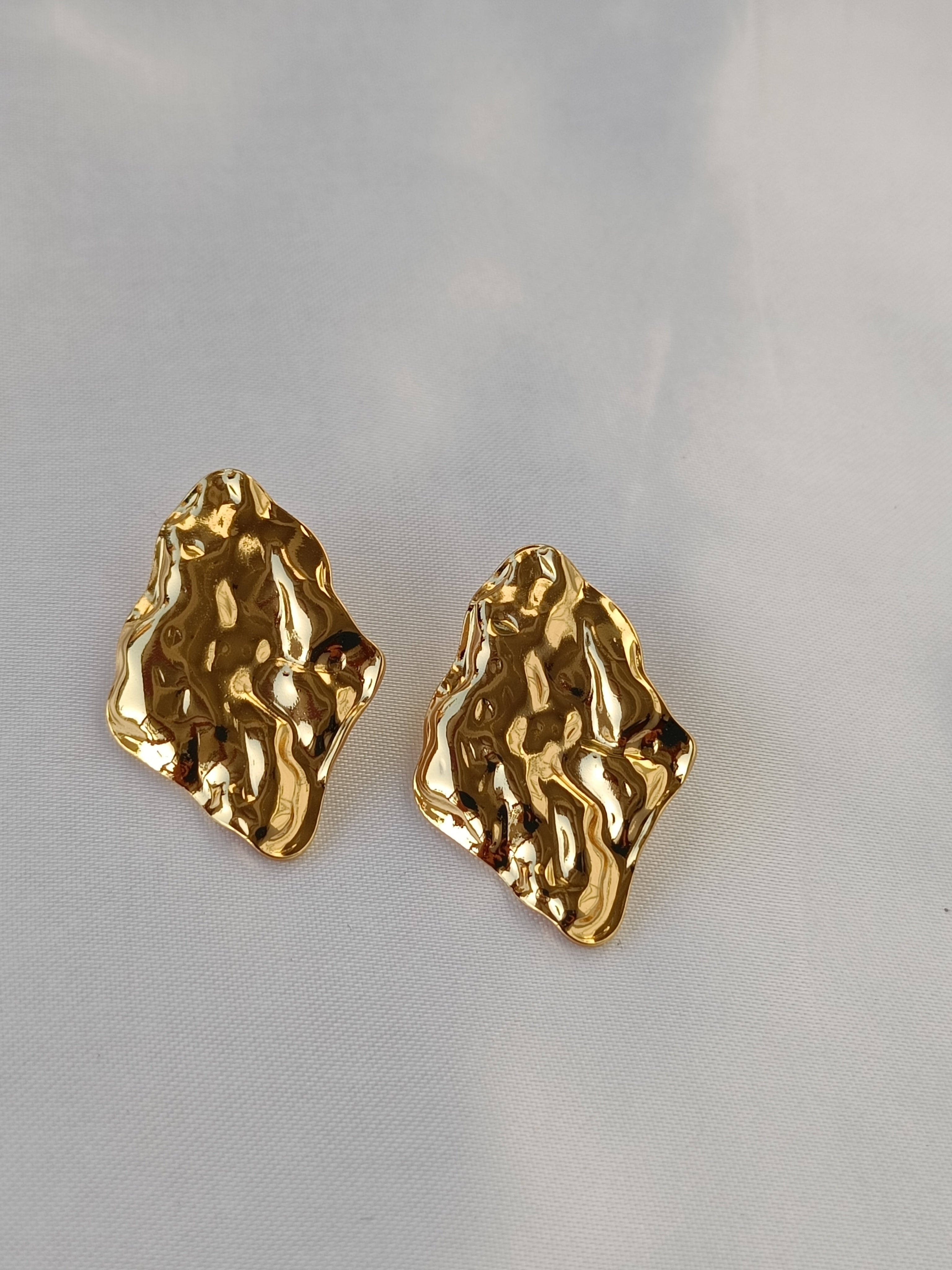 GOLDEN CRISP ANTI TARNISH EARRINGS