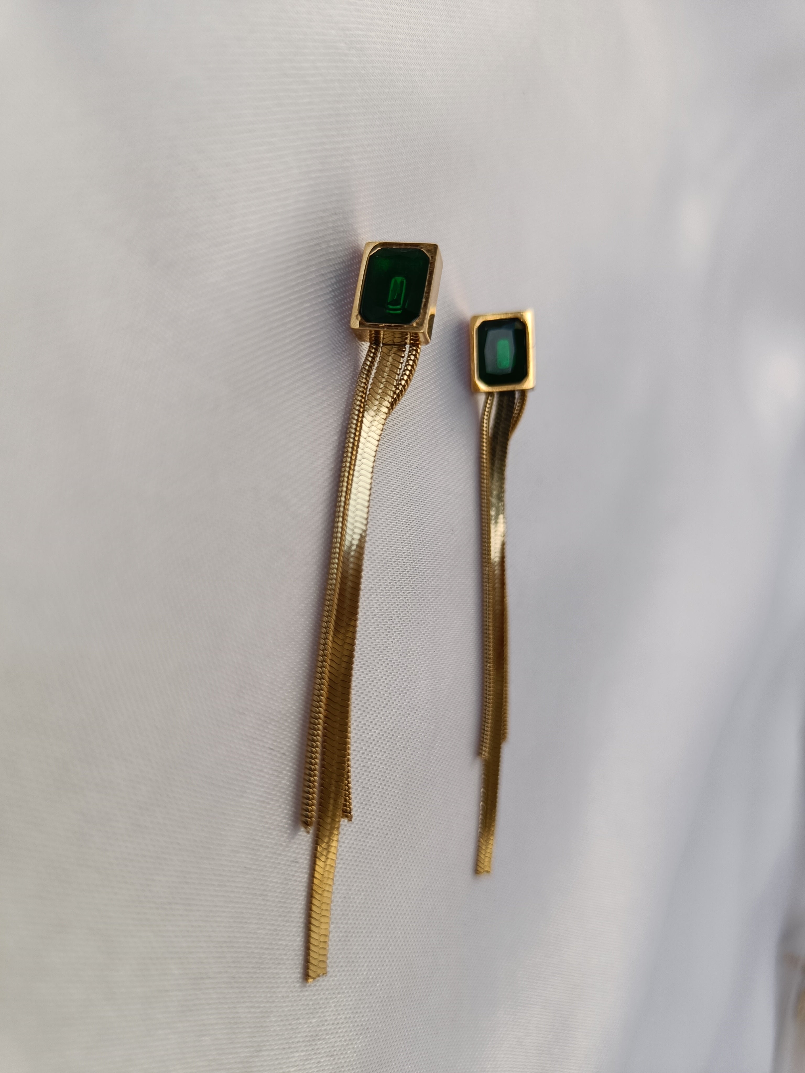GOLDEN EMERALD SKY FALL ANTI TARNISH EARRINGS