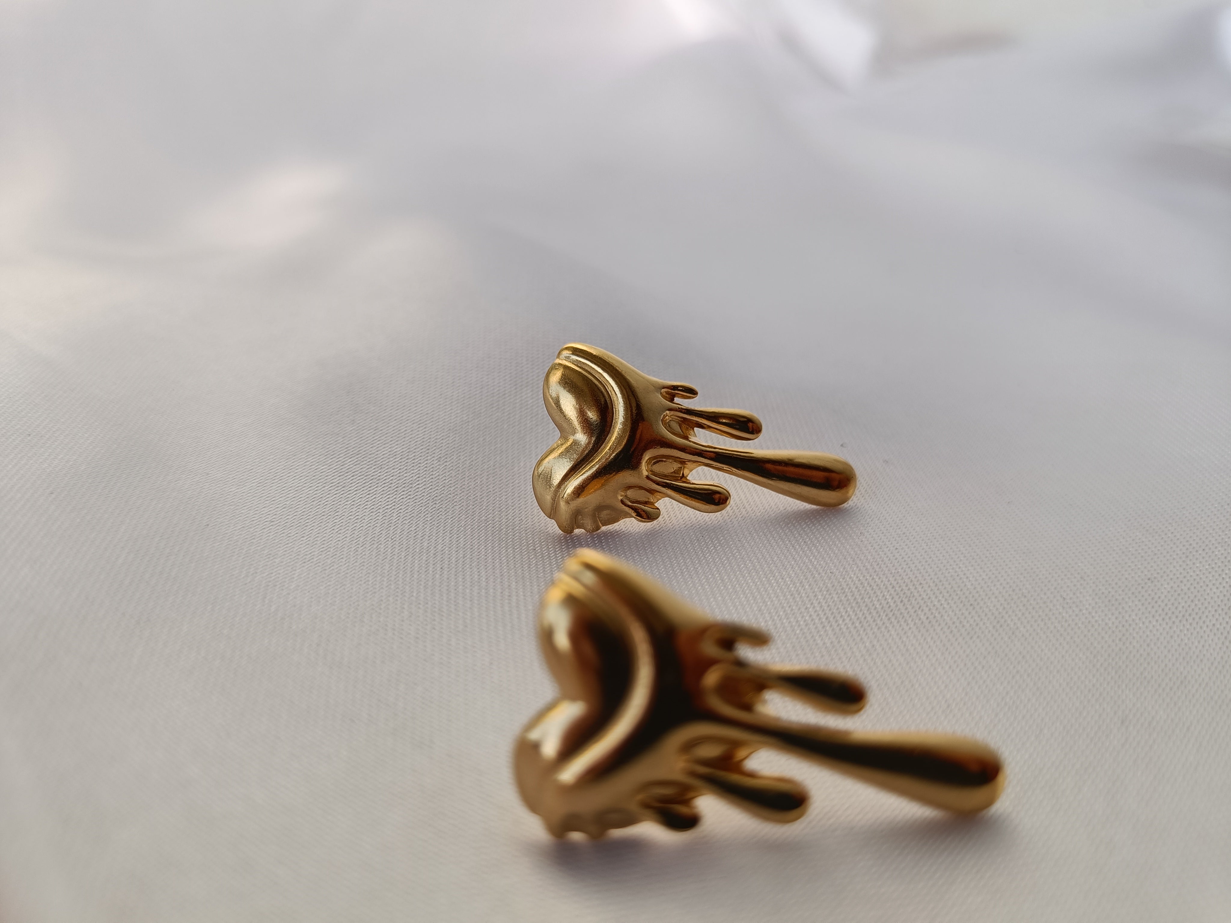 GOLEN DROPLET ANTI TARNISH  EARRINGS