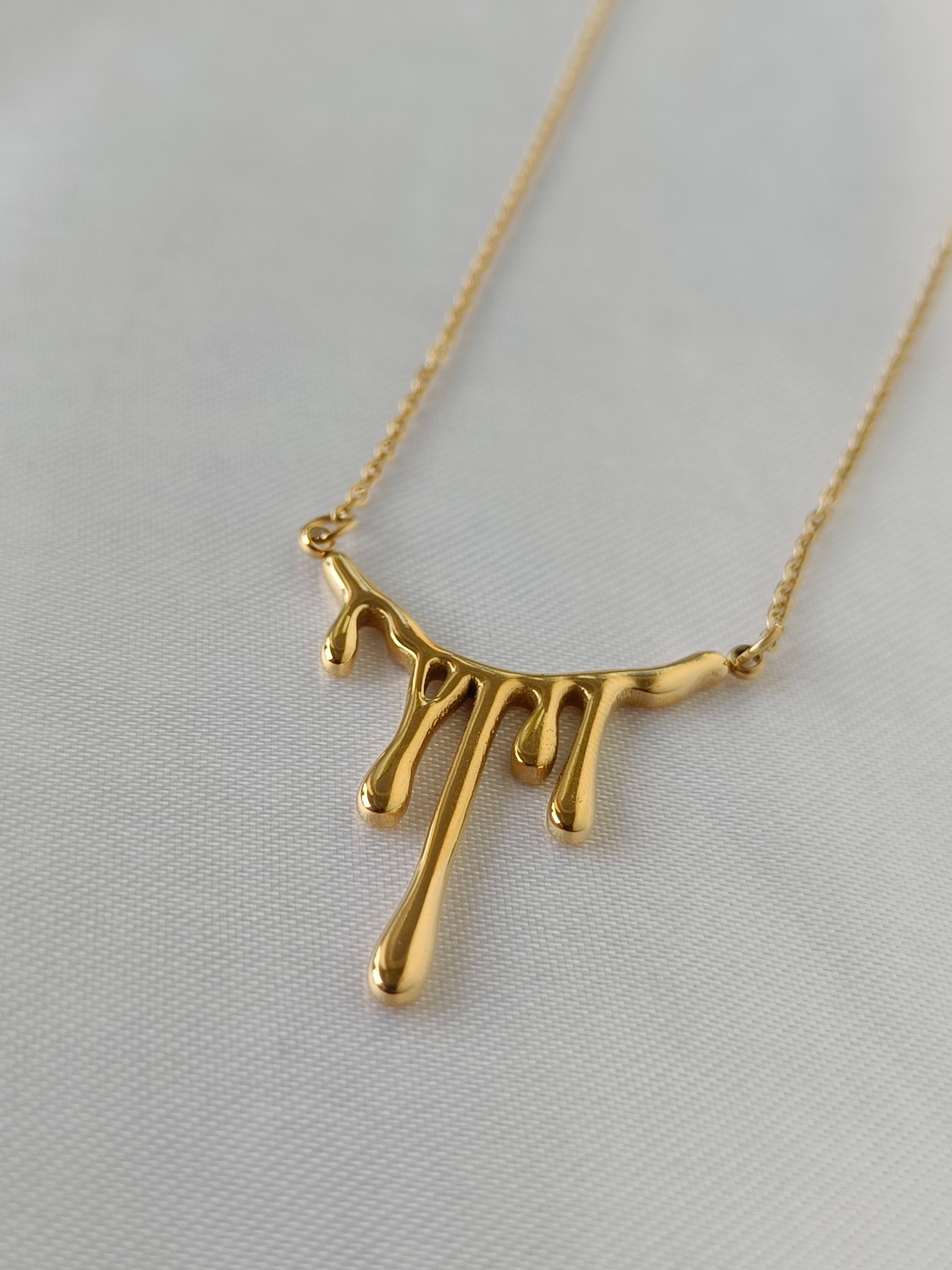 GOLDEN DROPLET  ANTI TARNISH NECKLACE